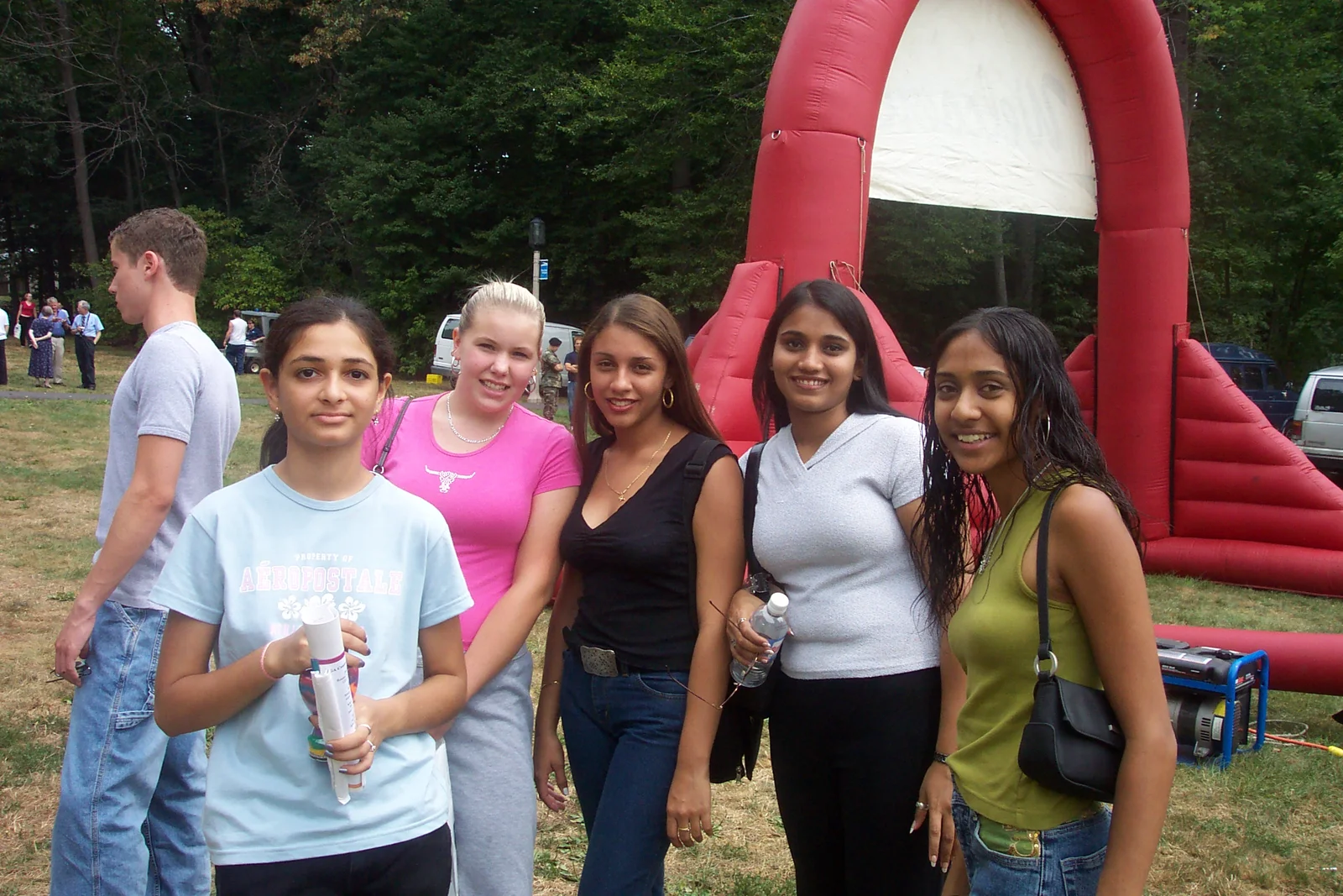 A group of freshmen pose for a group shot.  The picture would later be posted in the Lares building on a "Last Week at Penn State Abington" sign advertising involvement in student organizations. 