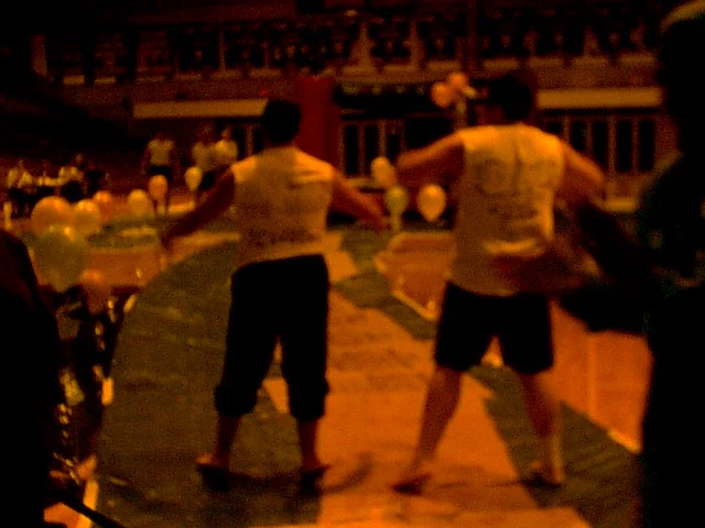 These two danced all the way to the ring. 