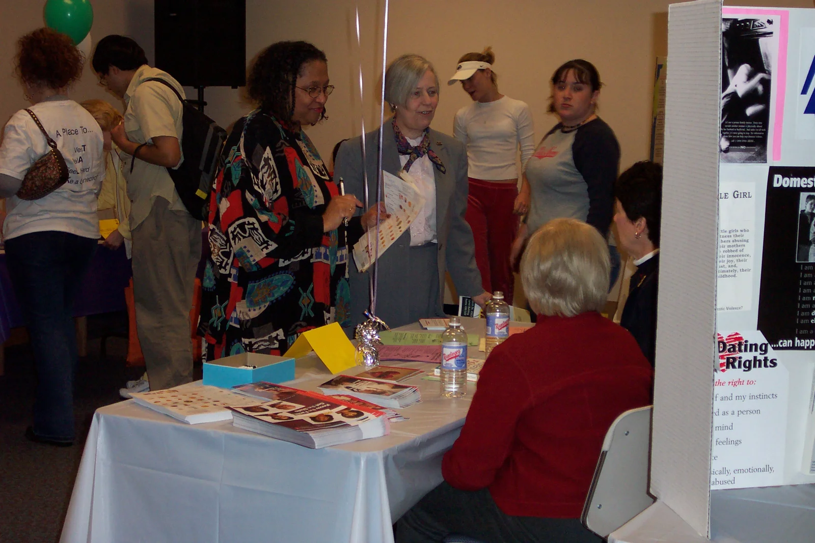 Yvonne Thompson and Dean and CEO Dr. Karen Wiley Sandler stop to chat with hospital staff.