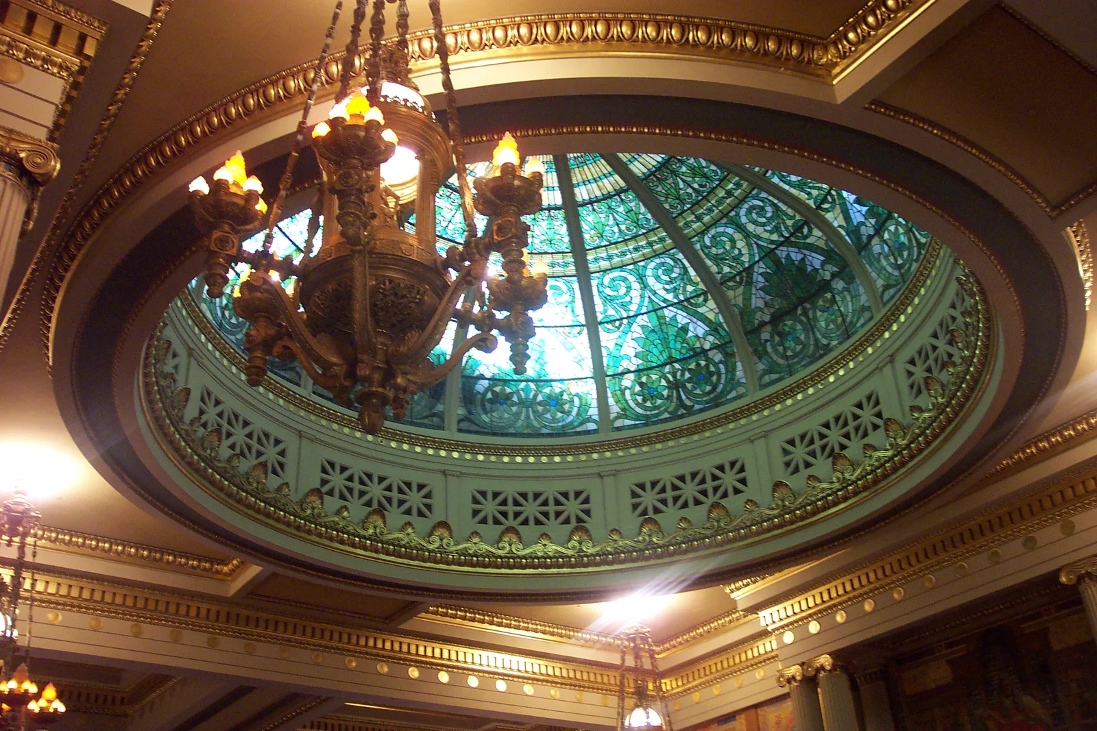 The dome in the Supreme Court chambers was translucent, letting light shine in from the sun above. 