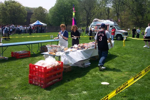 As the lunch hour wound down, the festivities continued.