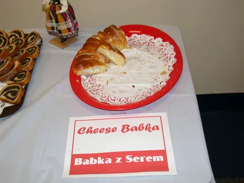 The babka was gone quickly, even though the main entrees didn't arrive.