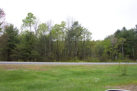 Another picture of the countryside, this time along US 202.  The road, had I continued to follow it, would lead to Doylestown 500 miles to the south. 