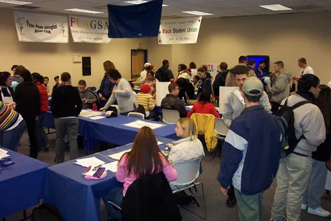 A wide view of the event shows how successful it was in attracting both organizations and members. 