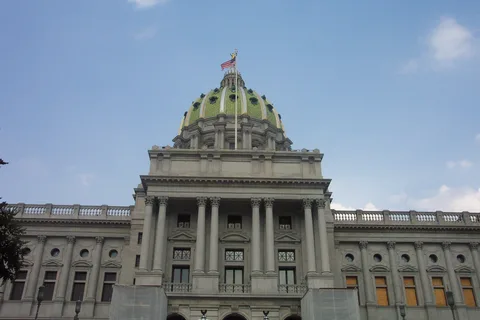 The capitol building again, this time with the top of the dome in view.