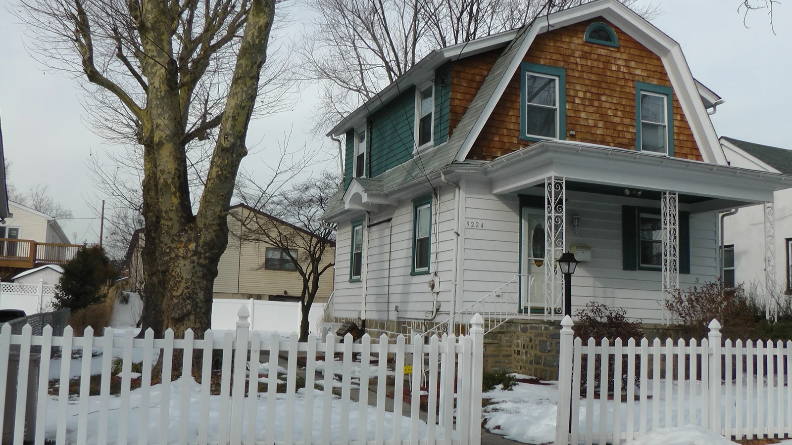 A front view of the property.