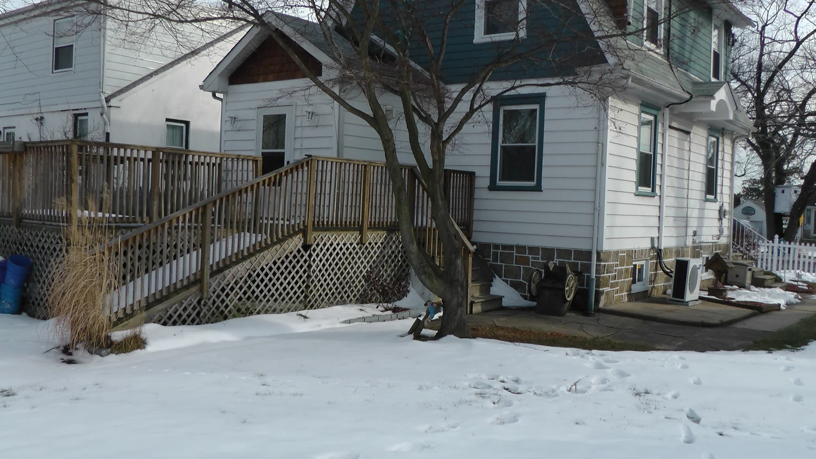 A closer view of the rear.