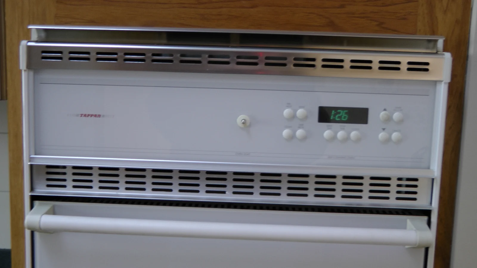This gas oven is also included in the price of the house.